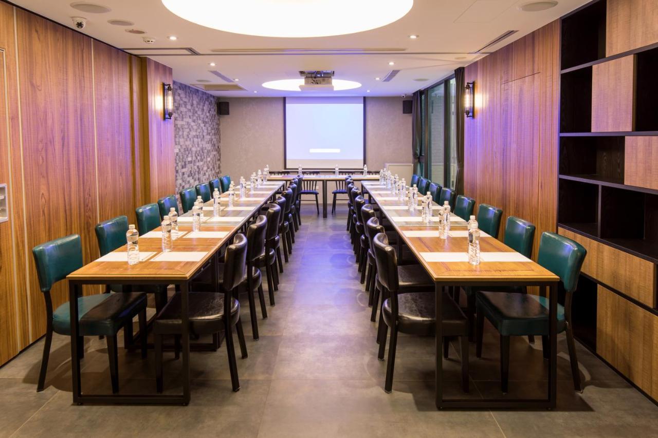 He-Jia Hotel Miaoli Buitenkant foto