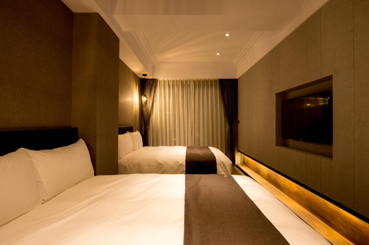 He-Jia Hotel Miaoli Buitenkant foto