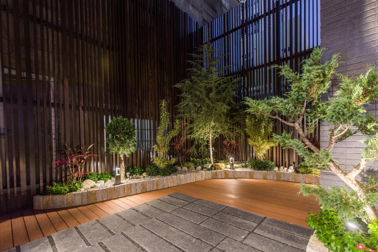 He-Jia Hotel Miaoli Buitenkant foto