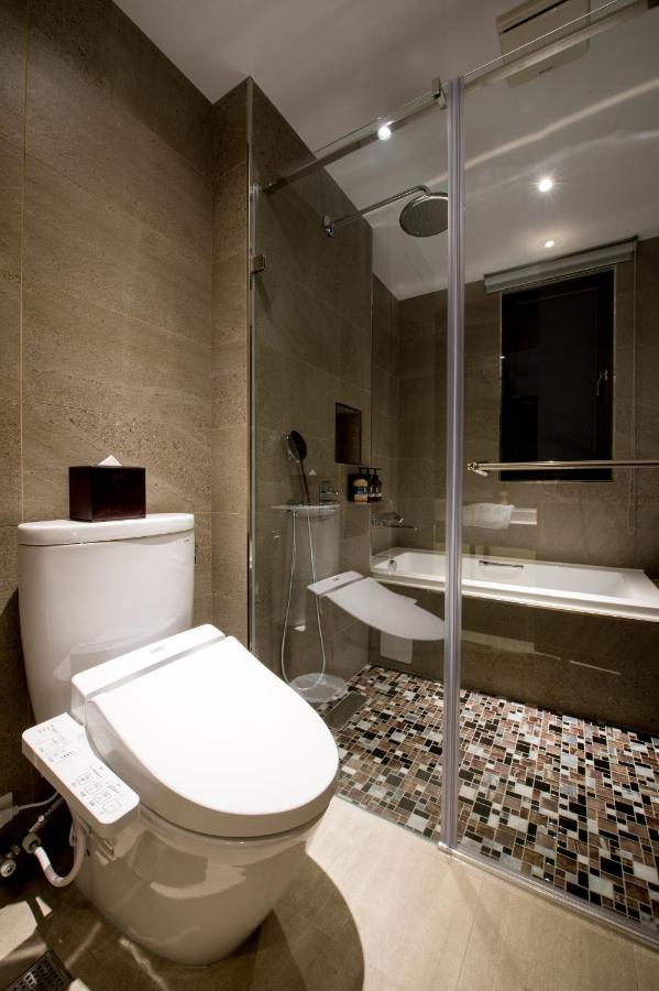 He-Jia Hotel Miaoli Buitenkant foto